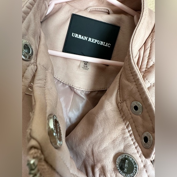 Urban Republic Girls 5/6 Pink Peplum Faux Leather Moto Jacket - Picture 4 of 6